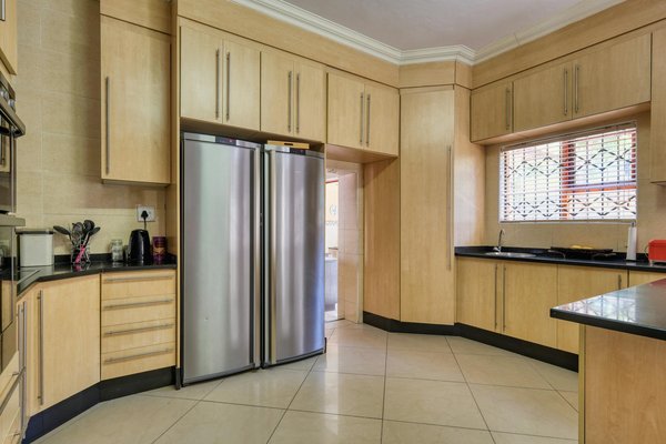 Construisez Votre Piscine à Moindre Coût : Un Guide Pratique pour Réaliser Votre Projet avec Succès